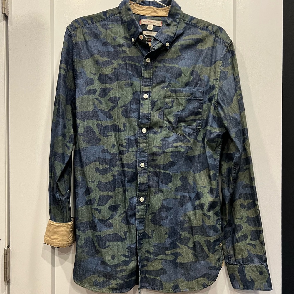 Slim fit indigo camouflage button down